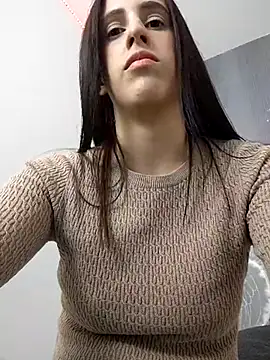 Amira Milker online show from 25, 2, 2025