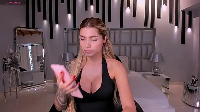 Snapshot of LexieWayne chatting on 1, 7, 2026 LexieWayne online show from 1, 7, 2026