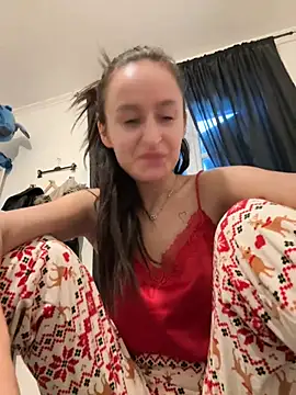 Snapshot of Zeyna1 chatting on 20, 12, 2024 Zeyna1 online show from 20, 12, 2024