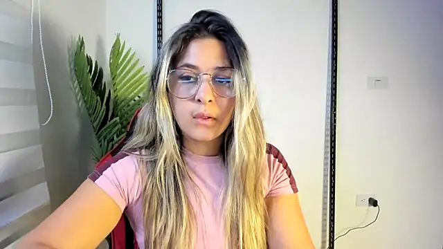 Snapshot of Lana_Sofia1 chatting on 12, 5, 2026 Lana Sofia1 online show from 12, 5, 2026