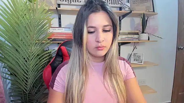 Snapshot of Lana_Sofia1 chatting on 23, 5, 2026 Lana Sofia1 online show from 23, 5, 2026