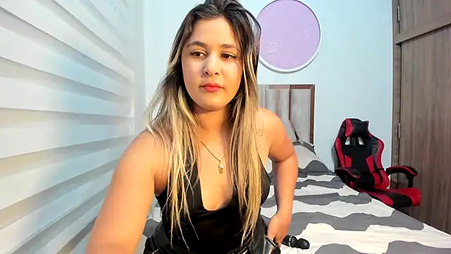 Snapshot of Lana_Sofia1 chatting on 17, 7, 2026 Lana Sofia1 online show from 17, 7, 2026