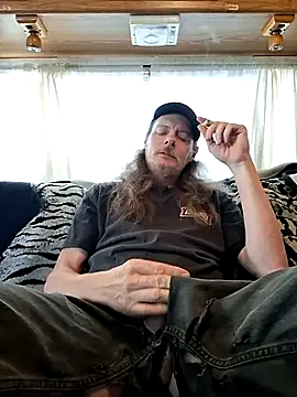 Snapshot of truckerlove69 chatting on 5, 6, 2026 truckerlove69 online show from 5, 6, 2026