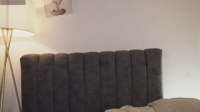 bunnycuteshy online show from 15, 7, 2026