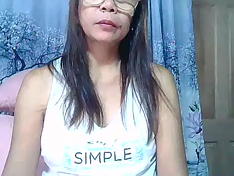 Snapshot of urwife_tobe chatting on 7, 2, 2026 urwife tobe online show from 7, 2, 2026
