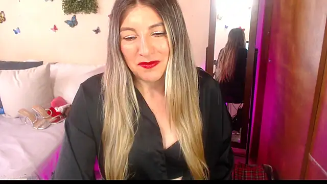 Jolie-Mature online show from 14, 4, 2026