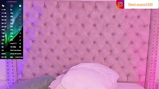 DanielleEvans  online show from 21, 3, 2025