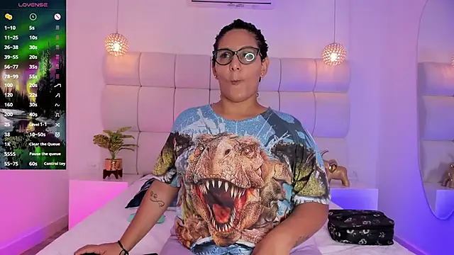 DanielleEvans  online show from 18, 9, 2025