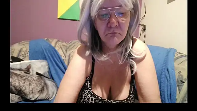 milfchantal4 online show from 24, 1, 2025