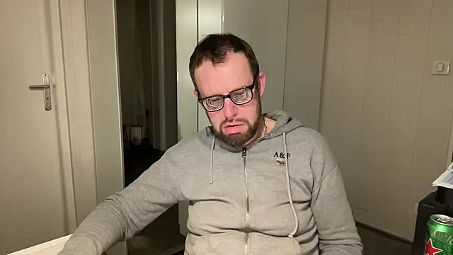 Snapshot of FABIOGLASSES chatting on 8, 12, 2024 FABIOGLASSES online show from 8, 12, 2024