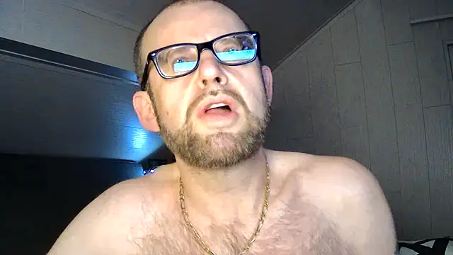 Snapshot of FABIOGLASSES chatting on 8, 10, 2025 FABIOGLASSES online show from 8, 10, 2025