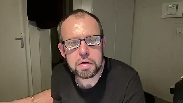 FABIOGLASSES online show from 5, 3, 2026