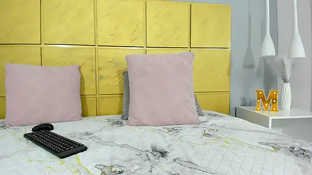 MauraGray online show from 26, 1, 2025