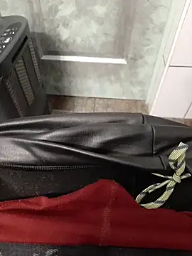 feathersify online show from 6, 11, 2025