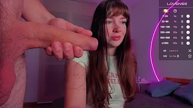 Snapshot of alicekaneky chatting on 4, 10, 2025 alicekaneky online show from 4, 10, 2025