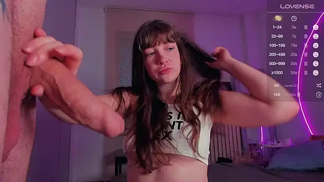 Snapshot of alicekaneky chatting on 27, 10, 2025 alicekaneky online show from 27, 10, 2025