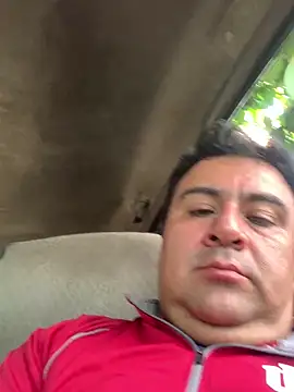 Snapshot of EmilianoGt chatting on 16, 10, 2025 EmilianoGt online show from 16, 10, 2025