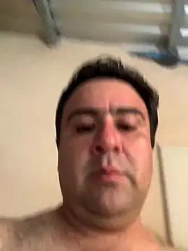 Snapshot of EmilianoGt chatting on 25, 10, 2025 EmilianoGt online show from 25, 10, 2025