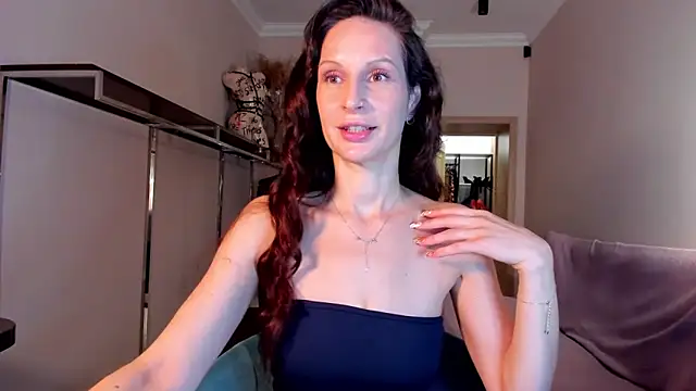 Mila Anders online show from 10, 9, 2025