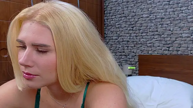 CuteBlondeMe online show from 5, 12, 2025