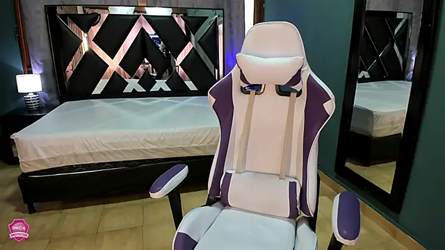 Linda4Petite online show from 21, 3, 2025