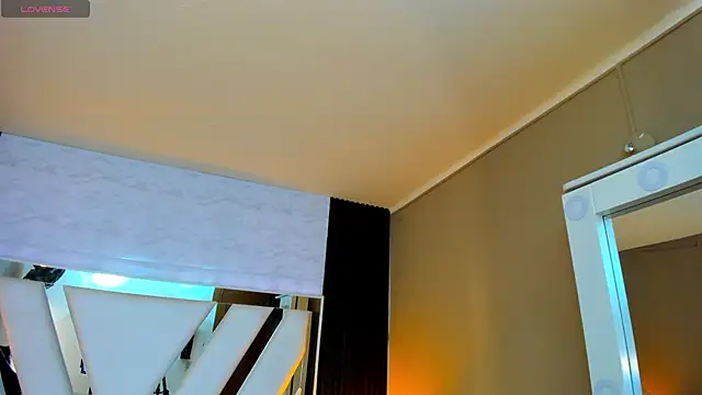 Linda4Petite online show from 29, 9, 2025