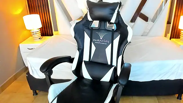 Linda4Petite online show from 8, 10, 2025