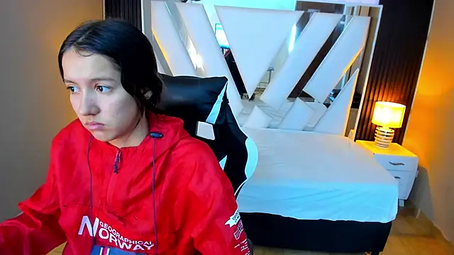 Linda4Petite online show from 12, 10, 2025