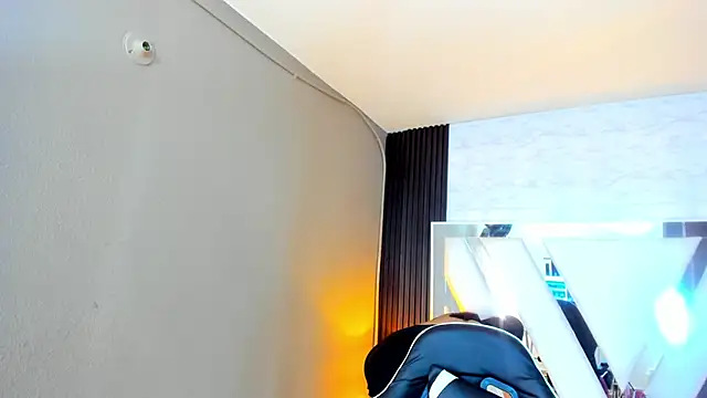 Linda4Petite online show from 21, 10, 2025