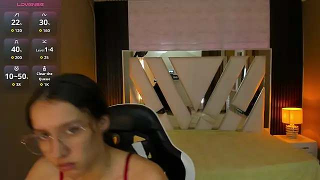 Linda4Petite online show from 27, 3, 2026