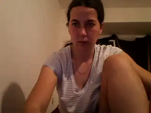 Snapshot of Tamilashaa chatting on 5, 1, 2025 Tamilashaa online show from 5, 1, 2025