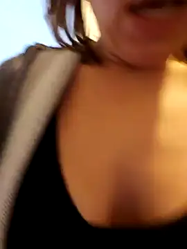 Ellie-L-Elizabeth online show from 9, 1, 2025