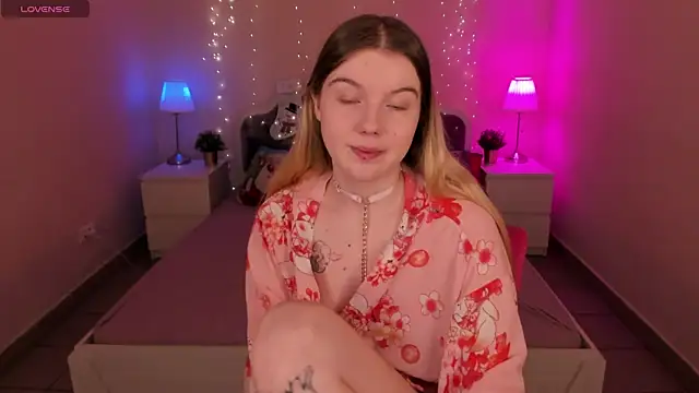 ohmyJuliet online show from 15, 1, 2025