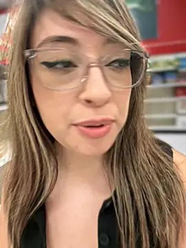 Snapshot of AriannaPena chatting on 9, 1, 2025 AriannaPena online show from 9, 1, 2025