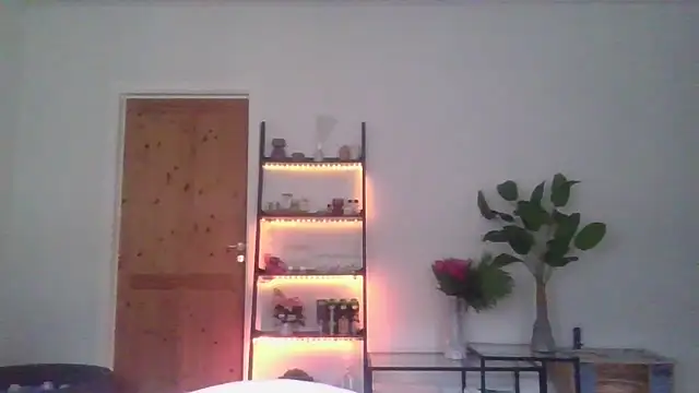 NaughtyRapunzel7 online show from 2, 12, 2024