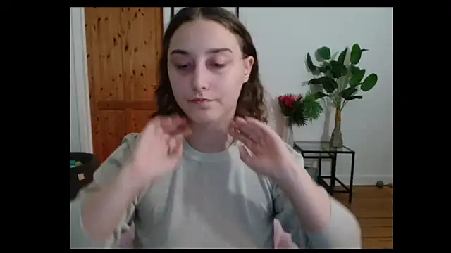 NaughtyRapunzel7 online show from 18, 12, 2024