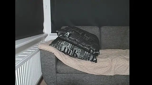 NaughtyRapunzel7 online show from 11, 9, 2025