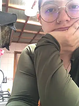 kayortiiz online show from 15, 3, 2025