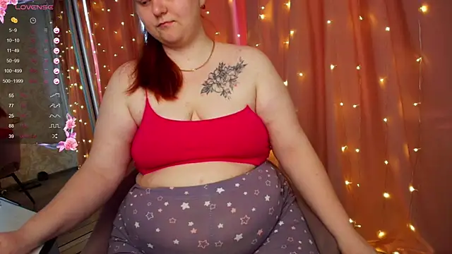 Snapshot of Mia_Bows chatting on 25, 6, 2026 Mia Bows online show from 25, 6, 2026