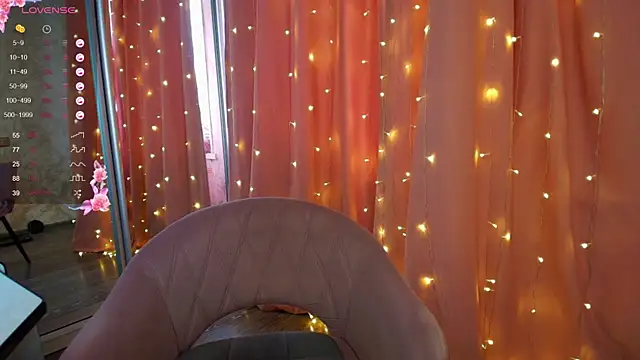Snapshot of Mia_Bows chatting on 19, 7, 2026 Mia Bows online show from 19, 7, 2026