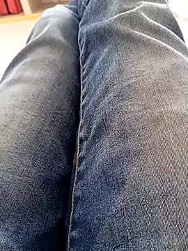 Snapshot of mickzizi chatting on 21, 3, 2025 mickzizi online show from 21, 3, 2025