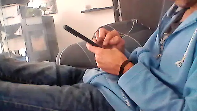 Snapshot of mickzizi chatting on 9, 10, 2025 mickzizi online show from 9, 10, 2025