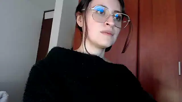 Juls winter  online show from 13, 3, 2025