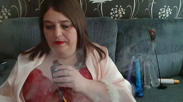 HouseWifeWhore Milf online show from 19, 9, 2025