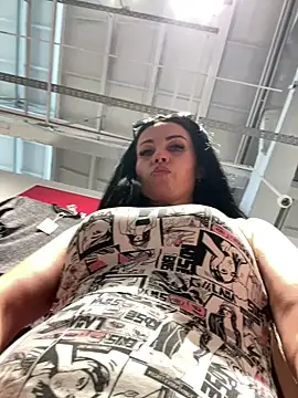 CrazzyChicks online show from 10, 7, 2026
