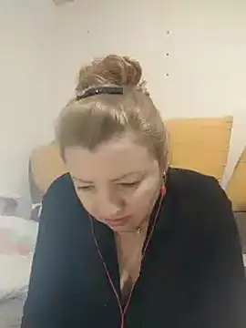 stefanyharper16 online show from 18, 2, 2025