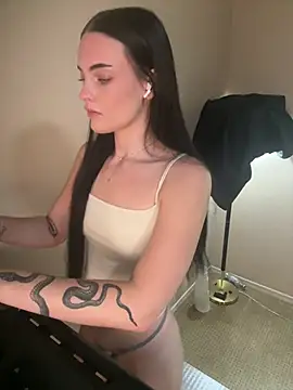 Snapshot of KarissaChantelle chatting on 18, 7, 2026 KarissaChantelle online show from 18, 7, 2026
