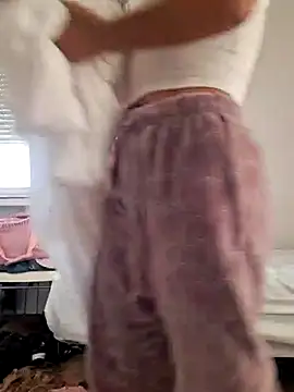 laura dirtyhot online show from 16, 12, 2024