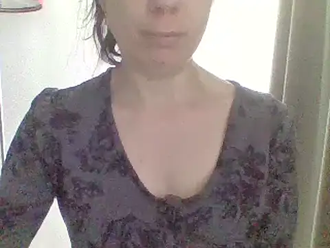 Snapshot of Moi_Lina chatting on 15, 6, 2026 Moi Lina online show from 15, 6, 2026