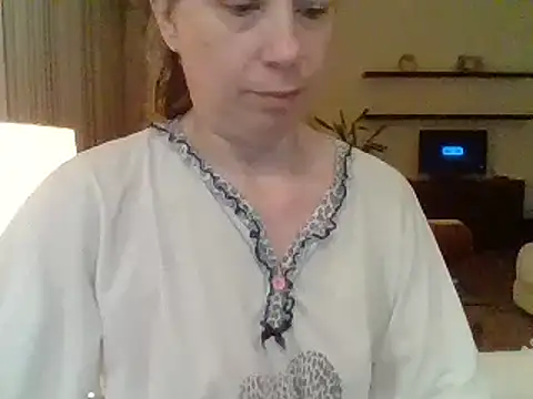 Snapshot of Moi_Lina chatting on 21, 6, 2026 Moi Lina online show from 21, 6, 2026